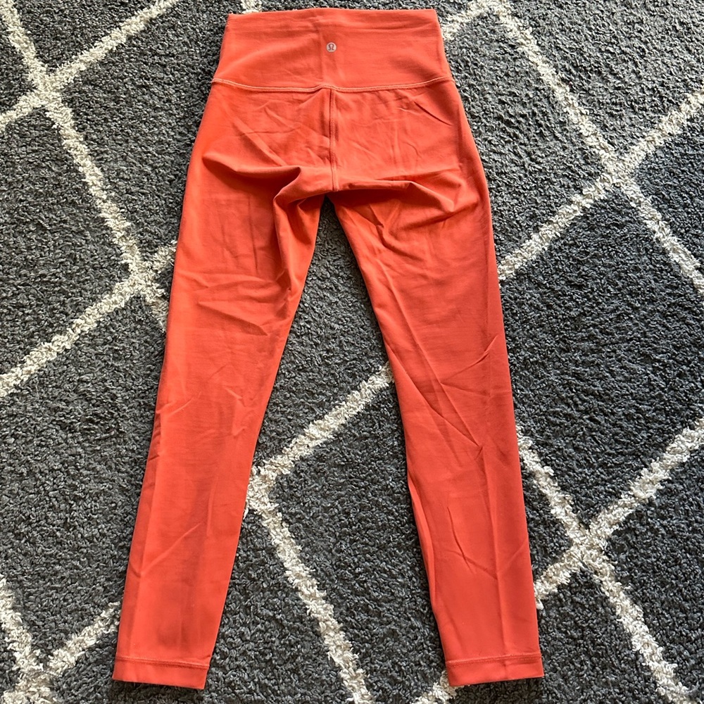 Lululemon leggings Size: 6